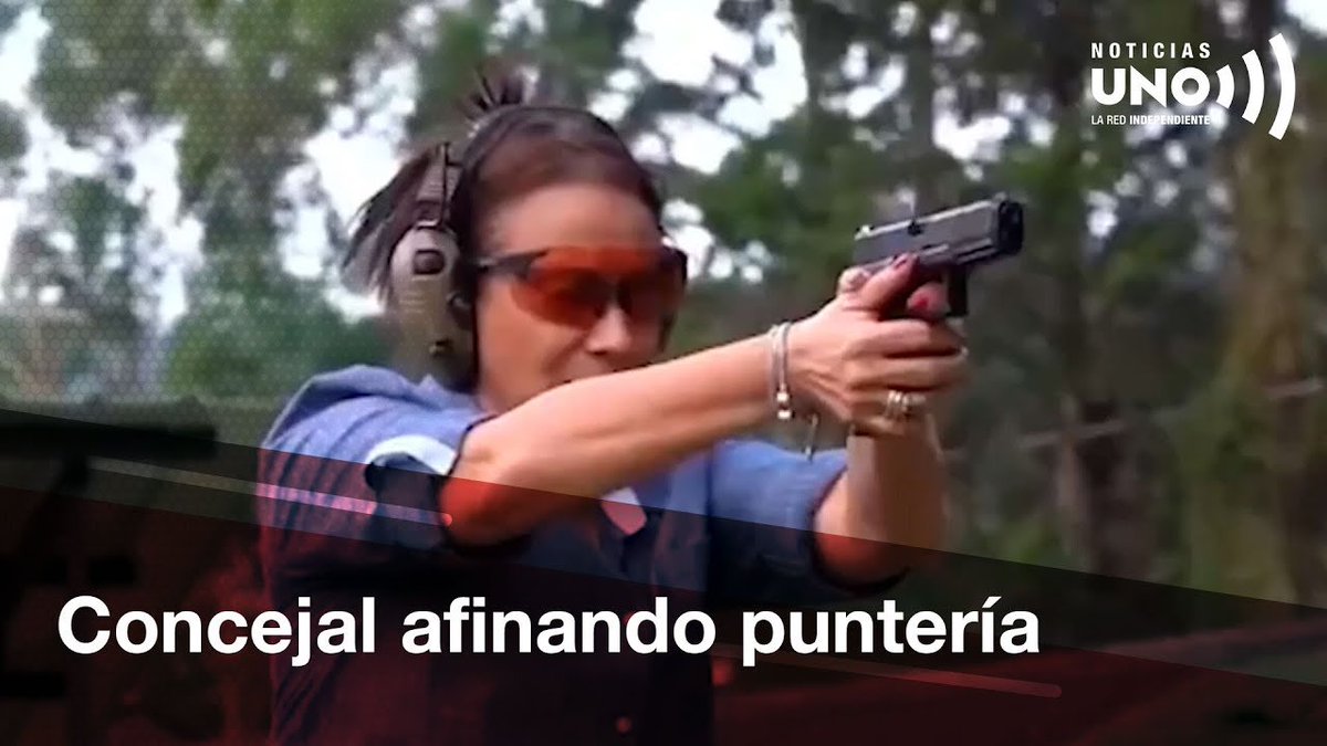 Hector22639686's tweet photo. Claudia Carrasquilla es la encargada de destripar a la oposición en el gobierno del tigre te temu. https://t.co/D5u3n8fPBN