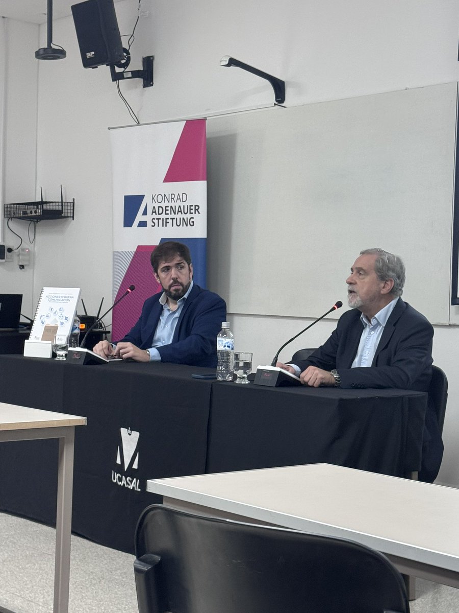 acepsalta's tweet photo. Compartimos con @UcasalOficial la presentación del “Manual de Marketing y Comunicación Política”, editado por @acepnacional y @KAS_Argentina.Gracias a quienes participaron de esta formación e intercambio para fortalecer la democracia. @Pablokosiner @OscarEnsinck @carlosfara https://t.co/IMwJyBs9CI