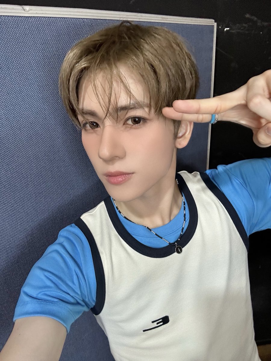 POW_grid's tweet photo. [#YORCH]
I cut my hair 'cause you don't care about my heart🥹
#POW #파우 #요치 #Flavor #플레이버 https://t.co/fZmycXznDK