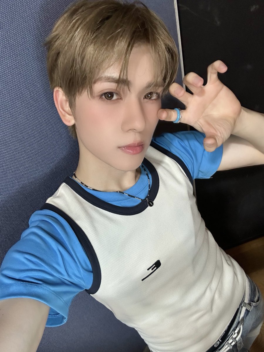 POW_grid's tweet photo. [#YORCH]
I cut my hair 'cause you don't care about my heart🥹
#POW #파우 #요치 #Flavor #플레이버 https://t.co/fZmycXznDK