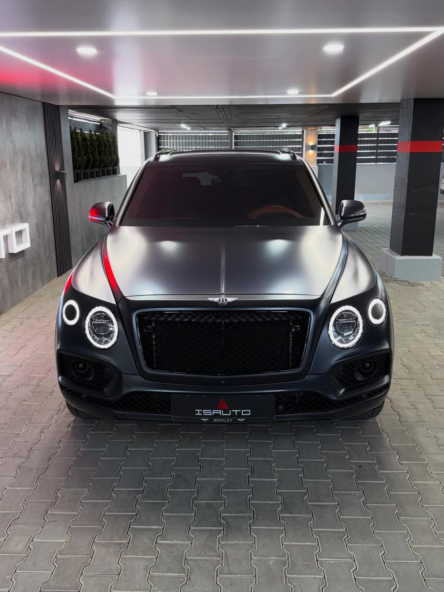 competitionreal's tweet photo. Bentley Bentayga 🖤 https://t.co/aV5qtmAfzv