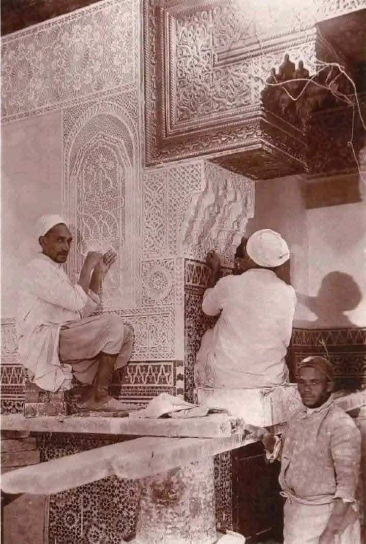 Rivaldobrazile's tweet photo. @andalucista93 Why does the Spanish government call craftsmen from Morocco each year for the restoration of these monuments ? 
Well simply because these monuments are moroccans and you don’t have the skills to restore them by yourselves https://t.co/Y5vNuv23Ko