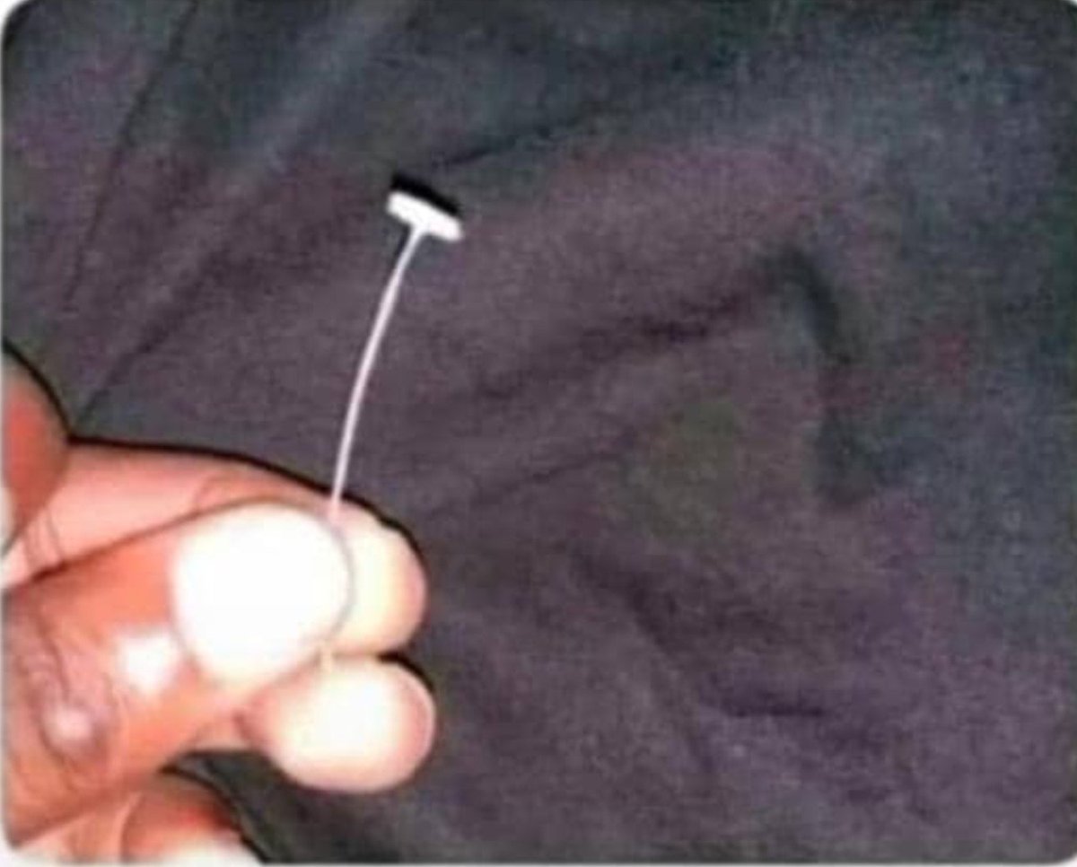 iamVanitah's tweet photo. Is it me alone or we all chew this thing after getting it from a new cloth? https://t.co/1Wfc5R1lPU