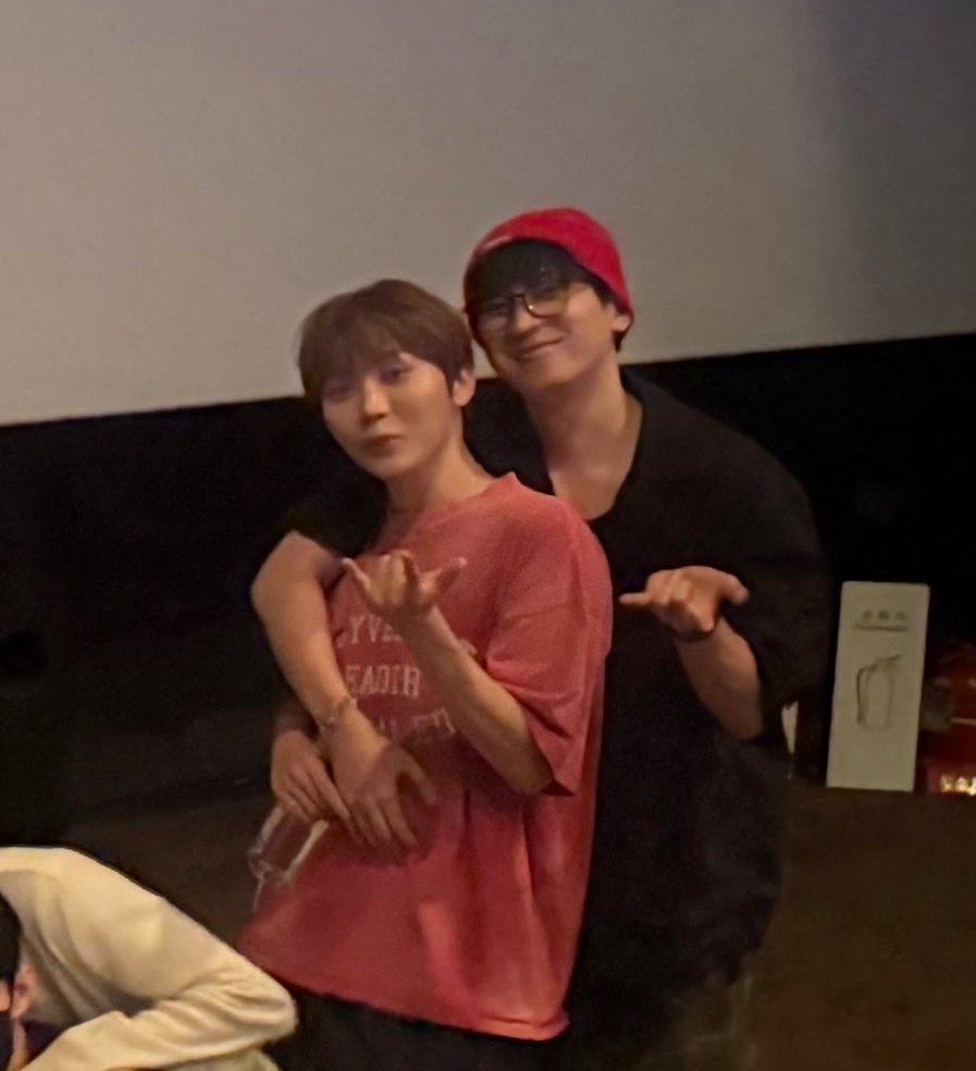 wonboozones's tweet photo. WONBOO?!?!?!?;?;?; https://t.co/Ja3a8uPCjt