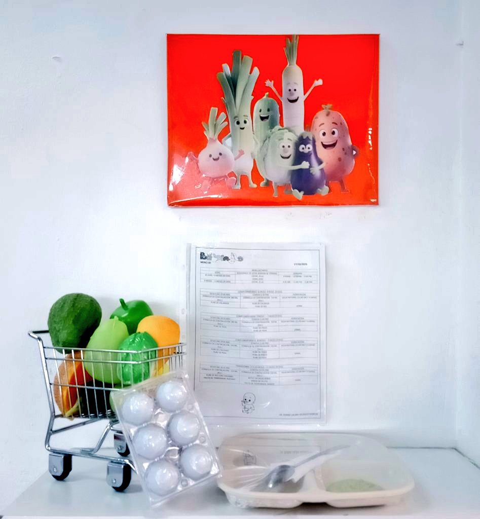 GBambinello's tweet photo. ¡Nuestros #bambinellos👪 reciben una alimentación, #SanaVariadaySuficiente 👌👏❤🍉🍈🍇🍌🍽🍜🍽
#orgullosamentebambinello 😋 #comidasaludable 😋 https://t.co/ALMXiCDGq0