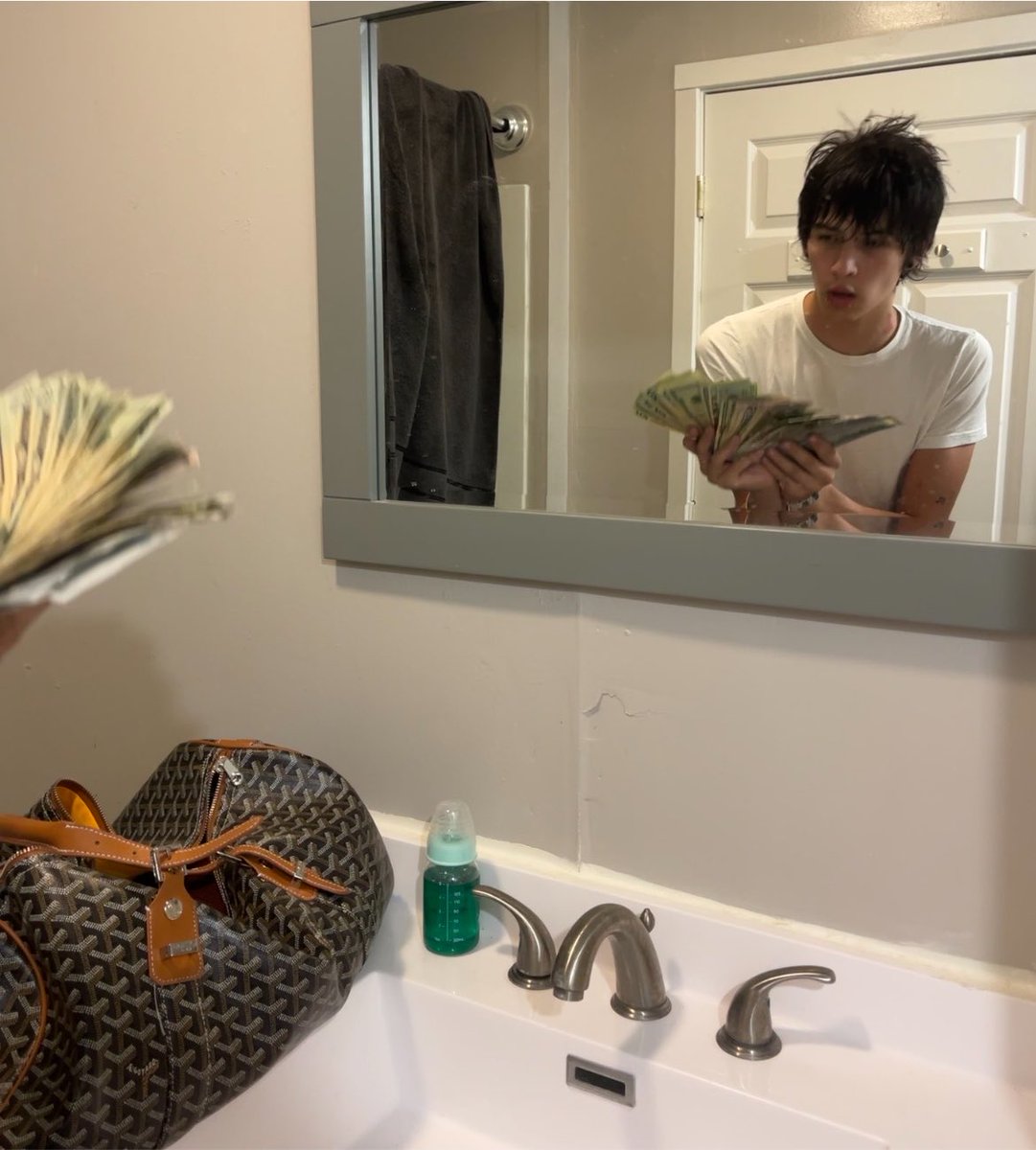 toshless's tweet photo. https://t.co/PGDBnefjir