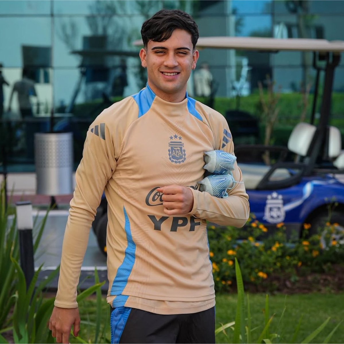 psycoarsenal's tweet photo. Understand Elche have agreed deal in principle to sign Facundo Buonanotte from Brighton, here we go!

Deal verbally done with #BHAFC green light, understand it will be a straight loan with no buy option clause. 🇦🇷 https://t.co/SZSPnBvdTA