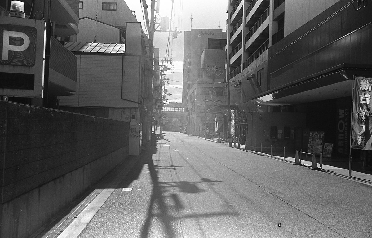 KkmmmGurkha's tweet photo. 光あふれる朝
Canon T90 (TANK)
New FD 24-35mm F3.5L
FOMAPAN 100
COMPARD R09One shot(Rodinal)22°9分
#自家現像 #写真 #photography #フィルム #LABBOX https://t.co/bj91PWHxuL