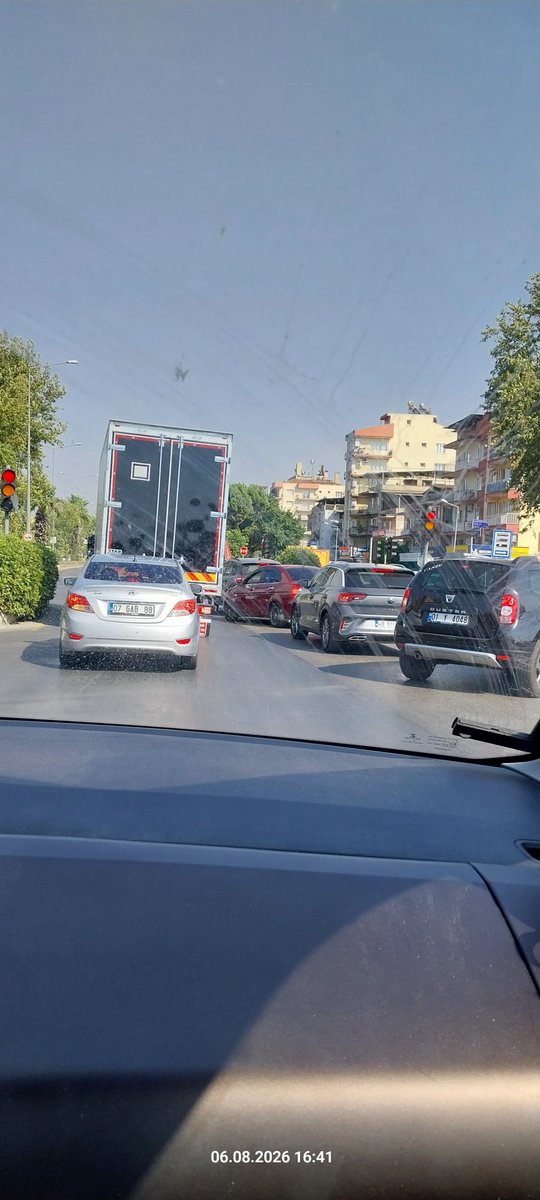 Skrn_45's tweet photo. Oysa olmadık zamanlarda aniden önüne düşünce o plaka bile heyecan veriyordu...şimdi ise herşey sıradan!
İnşirah bu olsa gerek. ✨️💫
#Hayat https://t.co/Y8dio68Yuk