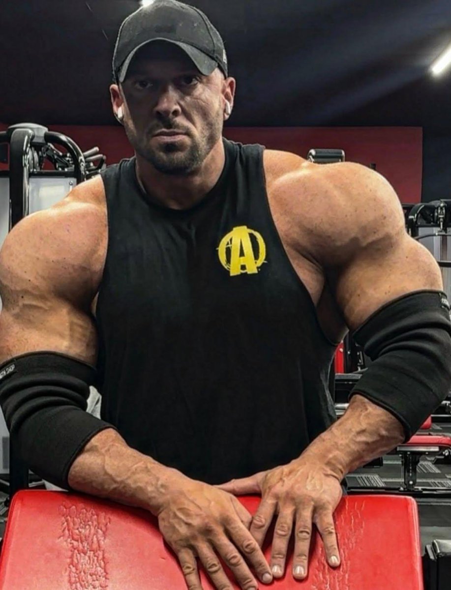 Richard_flbbpro's tweet photo. If something is worth doing, it’s worth doing right. Don’t just go through the motions. Intensity in your sessions is a non negotiable. 

animalpakuk 

#beanimal #animalpak 

JOIN US ON TELEGRAM 👇👇👇👇👇

https://t.co/vJaBIgfEGi https://t.co/AMVpFm3aOS