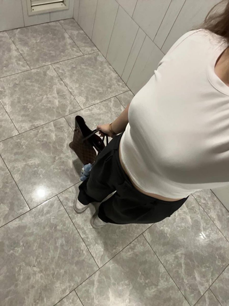 epsitnlallka's tweet photo. 今日份ootd🇦🇺
#澳洲 #墨尔本 #melbourne #Australia https://t.co/46wO2quXox