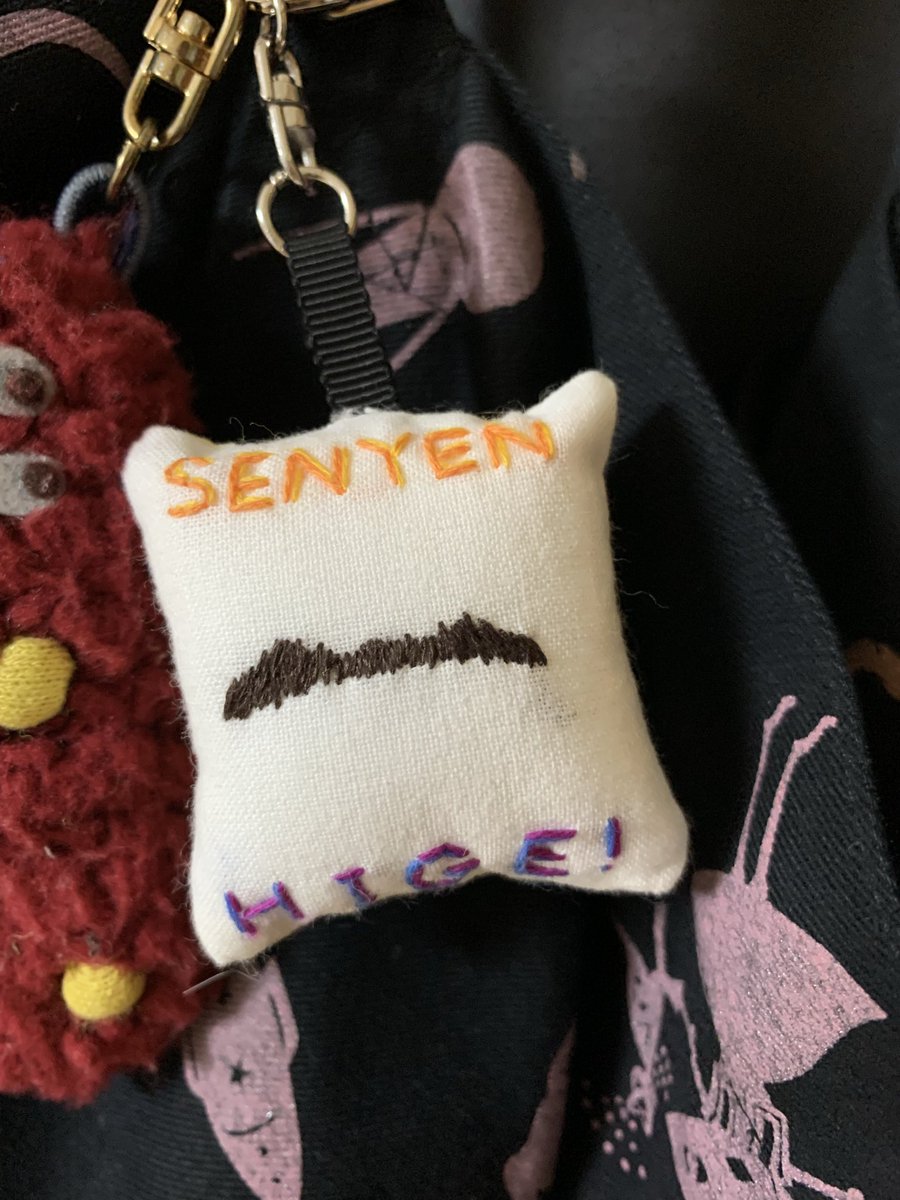 anim73's tweet photo. タイミングよく。やるっきゃない黒髭百発百中くじ！裏面もある！しょーもな！最高。#ニヒル牛 https://t.co/ndSXBEeUg4