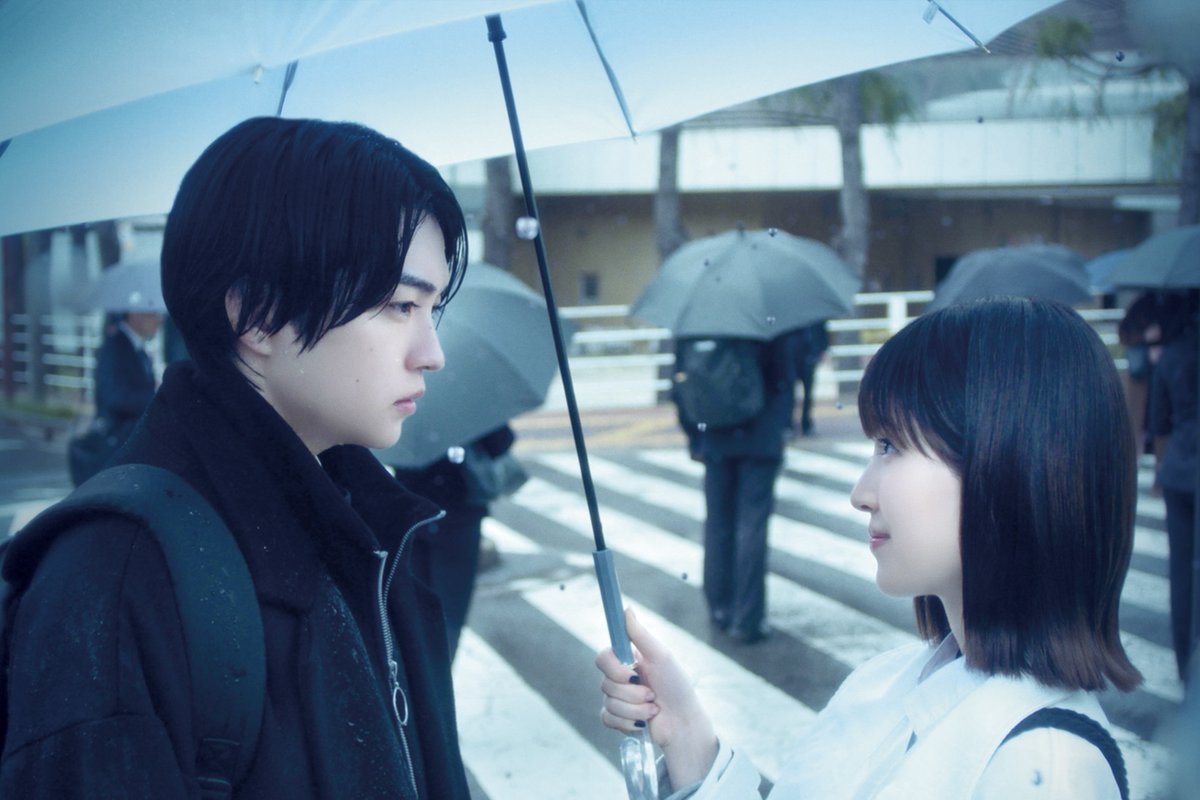 jikyu_300movie's tweet photo. 場面写真解禁 .･ﾟ

佐倉と花森＜死神バディ＞が誕生！

「独特の世界観を確かな芝居で成立させられる俳優陣」
という理由で製作陣に選ばれた #西畑大吾 と #福本莉子。
この世界観とふたりの熱演を映画館でお楽しみください📽️

#映画時給300円の死神
10.2(金) https://t.co/dpUgObiiUB