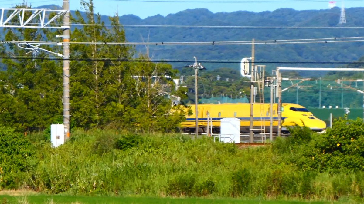 923_yellow's tweet photo. 8/6  🚄ドクターイエロー💛
のぞみ検測 上り T5編成

いつも場所を遠目から😊

#ドクターイエロー
#のぞみ検側
#T5編成
#923形新幹線電気軌道総合試験車 https://t.co/bUXd0rQ7Rl