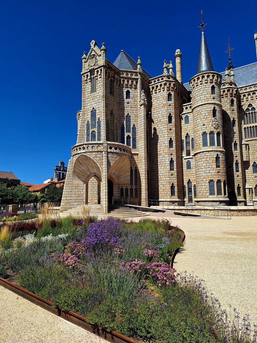Alfonso78035755's tweet photo. Visita a Astorga. Buenas tardes amig@s! https://t.co/4GXRuLvKnA