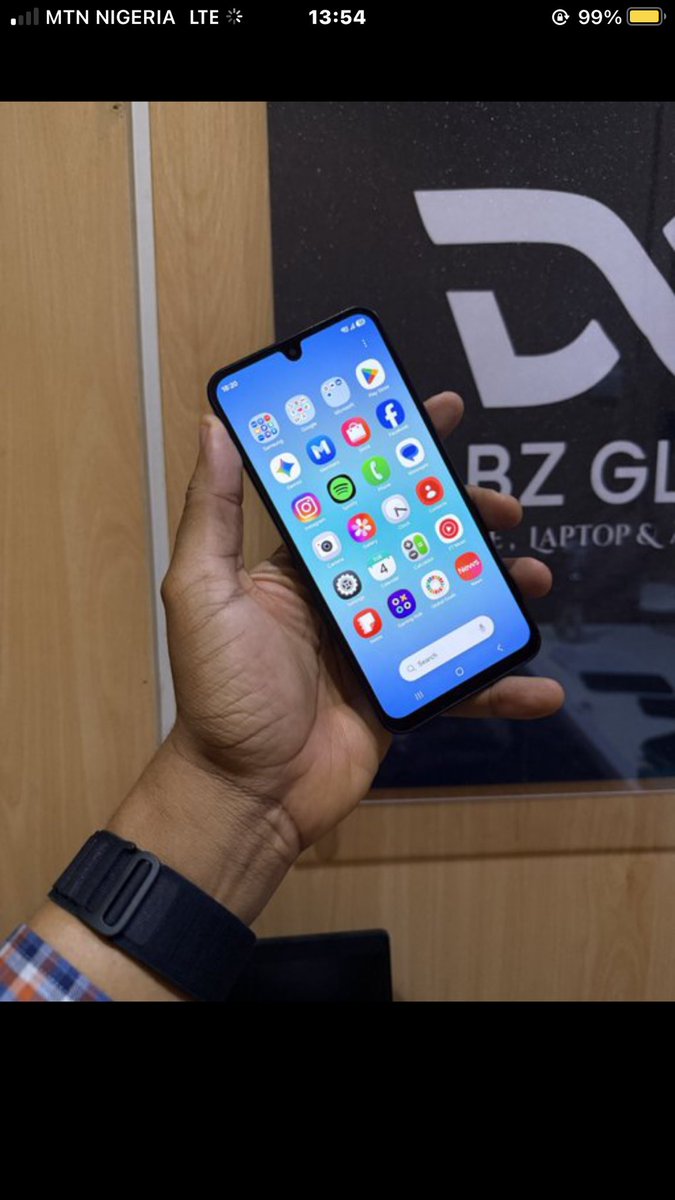 laylah_11's tweet photo. @DrStephenOup Samsung A17. At affordable prices 
Everything ✅✅
180k https://t.co/TerCdoIS6u