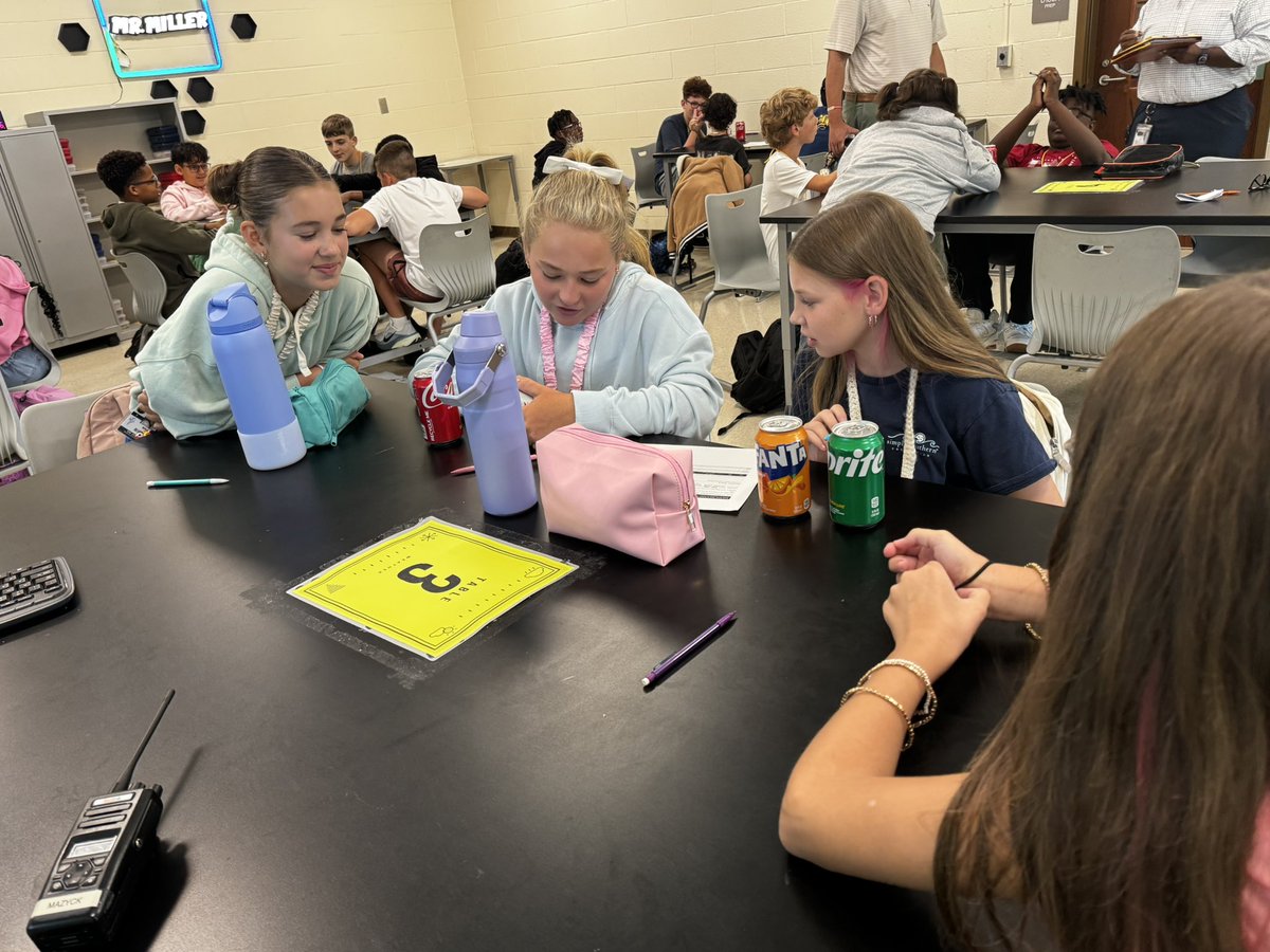 BMSatRSD2's tweet photo. Day 2 and teaching and learning is in full effect! Science Lab already!  
Flipping the Switch:  Every Classroom.  Every Day! @RichlandTwo https://t.co/Si4tusv1Bh