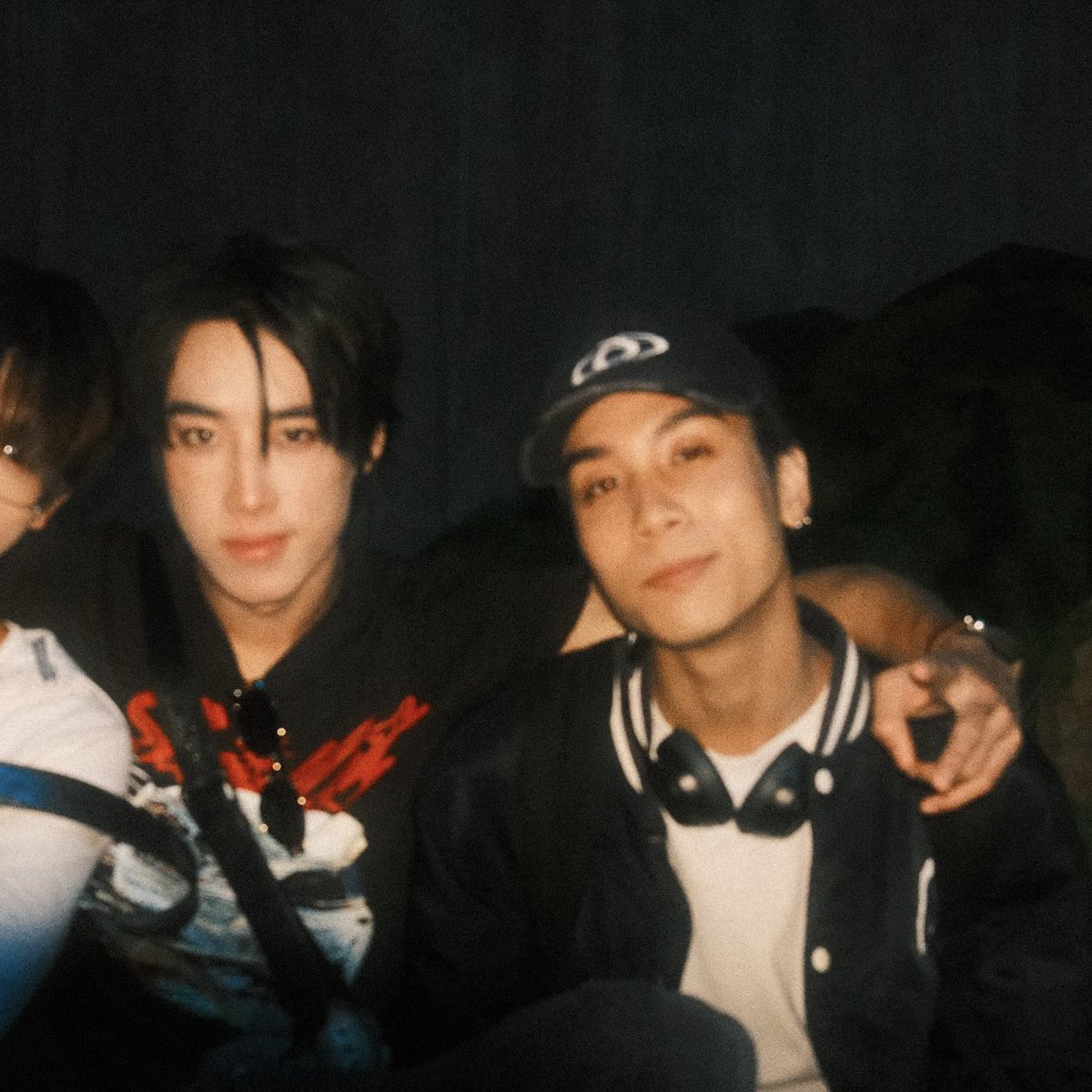 DDlove2005's tweet photo. พี่มินเลี้ยง                            พี่อลันเลี้ยง

ฟิลเตอร์เปลี่ยนตามคนเลี้ยง https://t.co/b1AScfo8gx