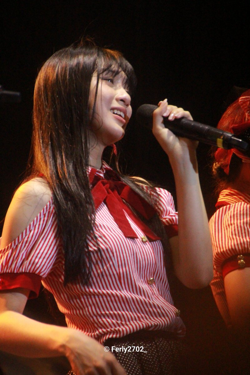 Ferly2702_ tweet picture