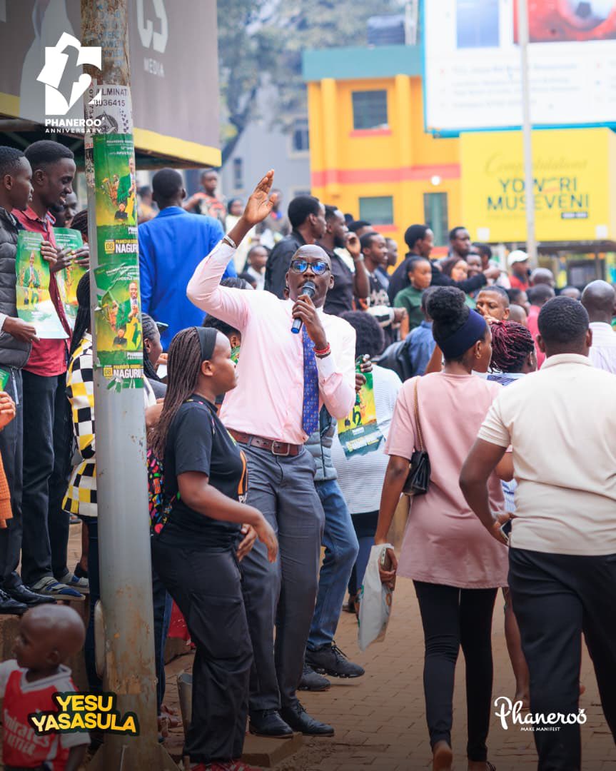 shillahshan's tweet photo. Naye why don’t you want to come for the Phaneroo Anniversary, nga tu bulidde njili 😂😭

Bambi come 🙇🏽‍♀️

Byona tubikoze 😂😭

#PhanerooAt12 https://t.co/aDXJLAqKk4