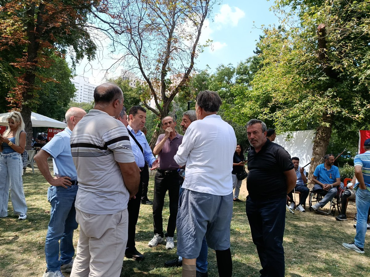 ankara_btp's tweet photo. BTP heyeti olarak Güvenpark’ta eylem yapan er şehit yakınları ve er gazilerimizi ziyaret ettik. Haklı taleplerini dinleyerek “Terörsüz Türkiye” sürecine ilişkin endişelerini paylaştık.

Şehit yakınlarımızın ve gazilerimizin daima yanındayız. 🇹🇷 https://t.co/bxDBpXRoQr