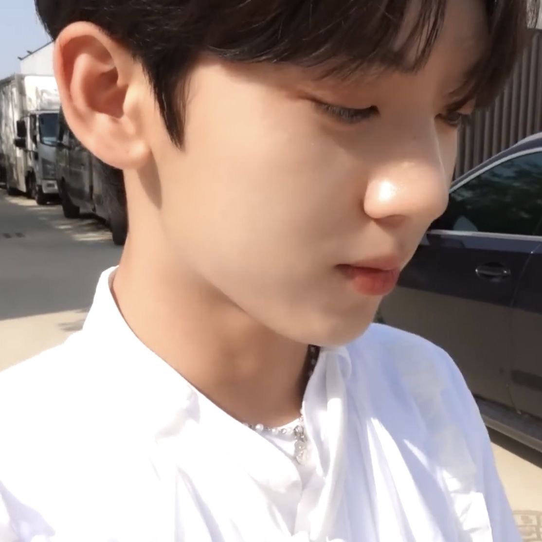 dun0v_'s tweet photo. 따끈..따끈.. https://t.co/JEq2RVIlzD