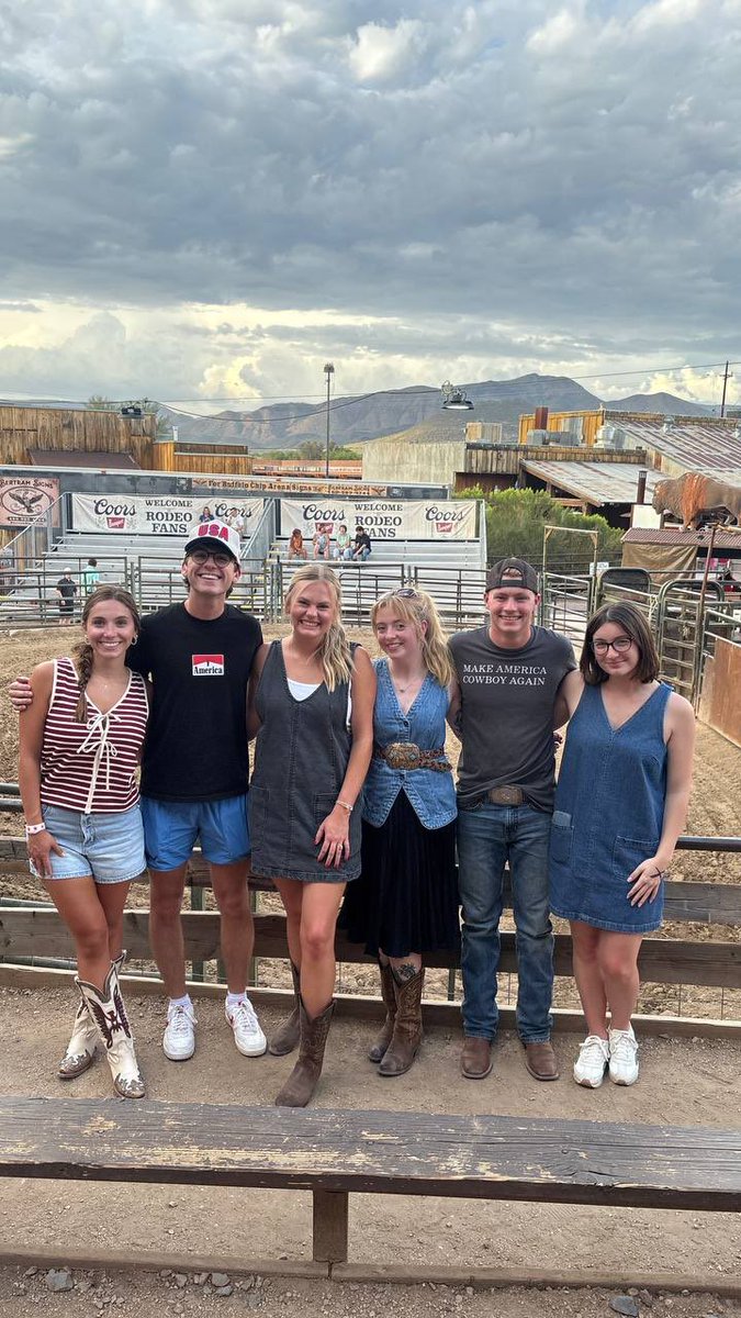 anotherjustmic's tweet photo. Day 3 of training done! 

In all the excitement my phone died 😵

Had so much fun hanging out with the team at an all American rodeo!🤠🐂

Can’t wait for Day 4! https://t.co/LZiYuKHgYp