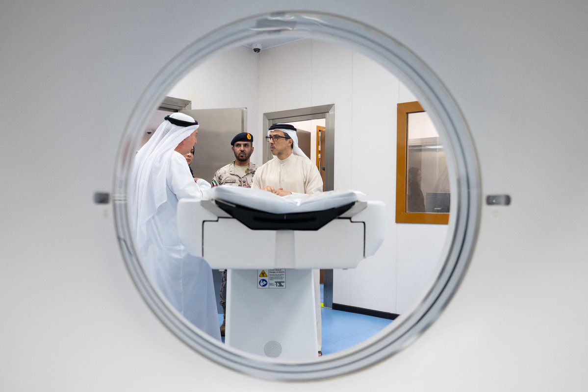 MansourBinZayed's tweet photo. اطلعت اليوم على جاهزية المستشفى العائم الذي يمثل نموذجاً لرؤية الإمارات الملهمة نحو تسخير أحدث التقنيات لخدمة الإنسان أينما كان، وتعزيز كفاءة وقدرات مؤسساتها الإنسانية للاستجابة الطبية لمختلف الكوارث والأزمات. العمل الإنساني جزء أصيل من إرث الإمارات وهويتها الإنسانية، وستبقى رسالتنا ثابتة في مد يد العون والعطاء لخدمة الإنسان في مختلف الظروف والأوقات.