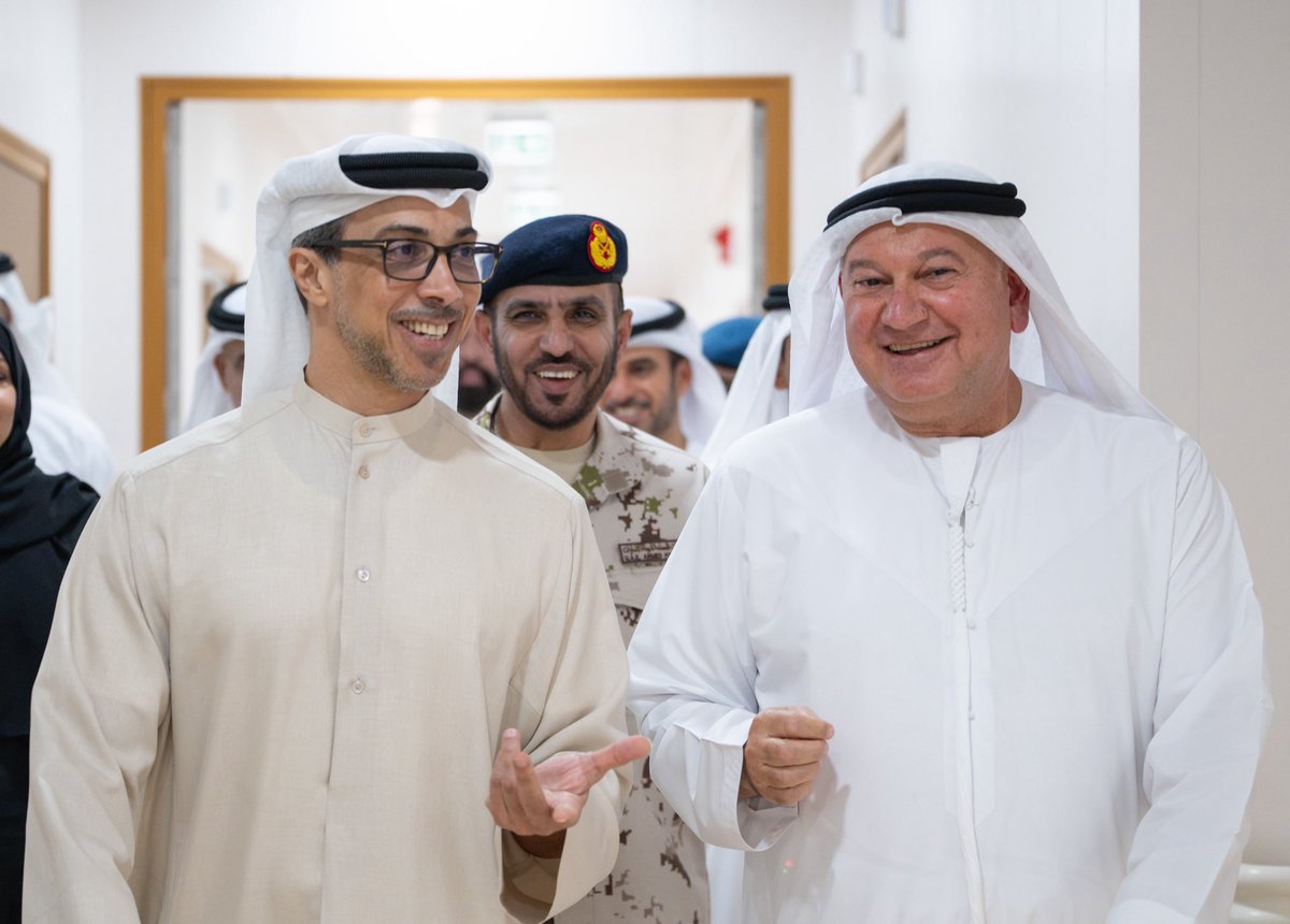 MansourBinZayed's tweet photo. اطلعت اليوم على جاهزية المستشفى العائم الذي يمثل نموذجاً لرؤية الإمارات الملهمة نحو تسخير أحدث التقنيات لخدمة الإنسان أينما كان، وتعزيز كفاءة وقدرات مؤسساتها الإنسانية للاستجابة الطبية لمختلف الكوارث والأزمات. العمل الإنساني جزء أصيل من إرث الإمارات وهويتها الإنسانية، وستبقى رسالتنا ثابتة في مد يد العون والعطاء لخدمة الإنسان في مختلف الظروف والأوقات.