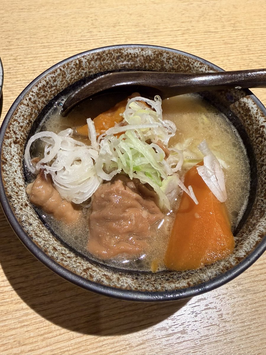 honanyoMo's tweet photo. いろいろと安心したので今日も美味しぃご飯とお酒(*´ч`*) https://t.co/ym3Jrd0Z6j