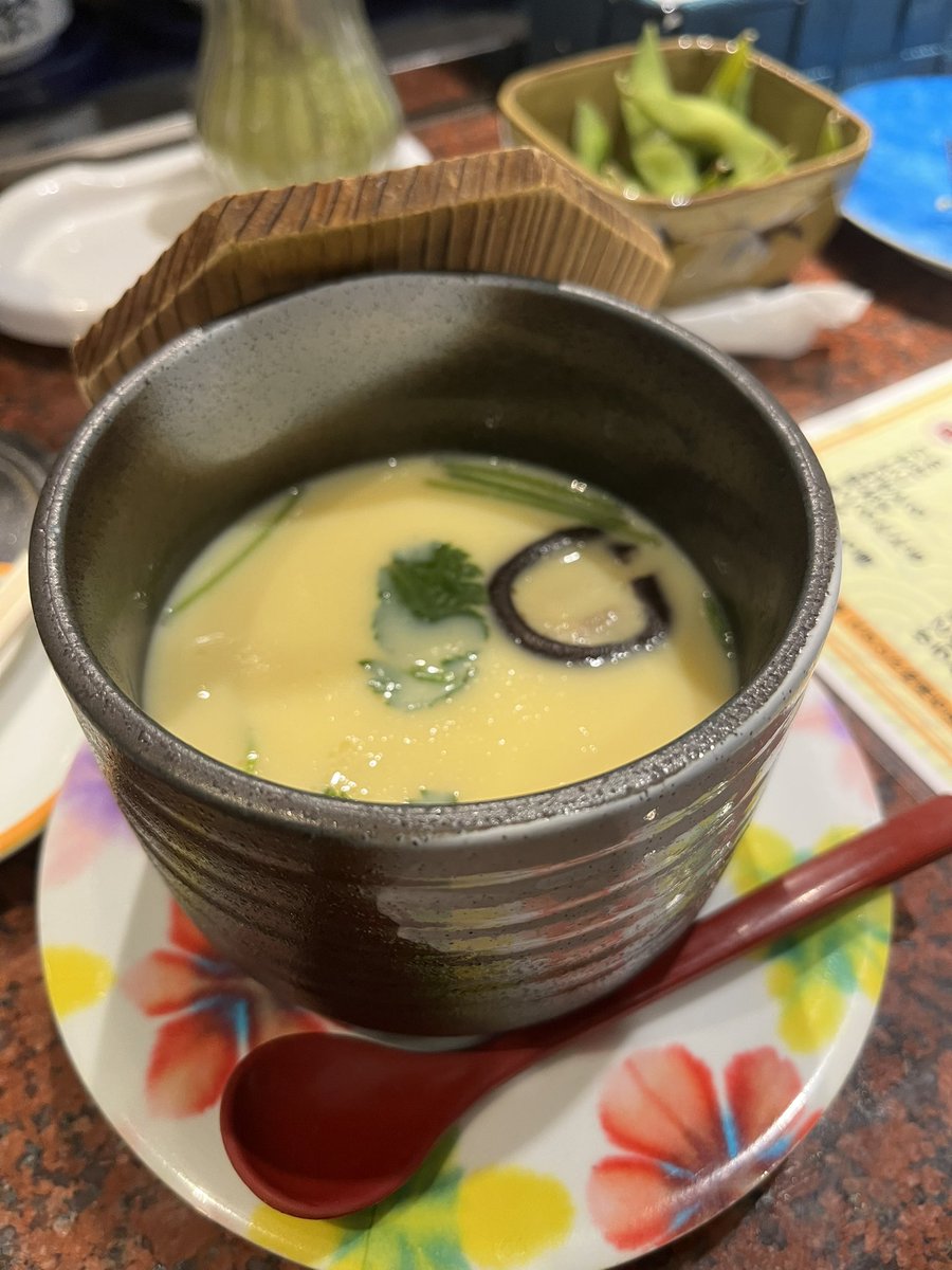 tetsu7188's tweet photo. ヤクルト負けちゃったけど今日は中日ファンの嫁の誕生日だからしょうがないね😁
最終回、応援団の人がもう開き直って楽しみましょうって盛り上がってたら試合終わってた笑
ドームの回転寿司で初めて食べたけど美味しかった😊 https://t.co/qrJSeYvz95