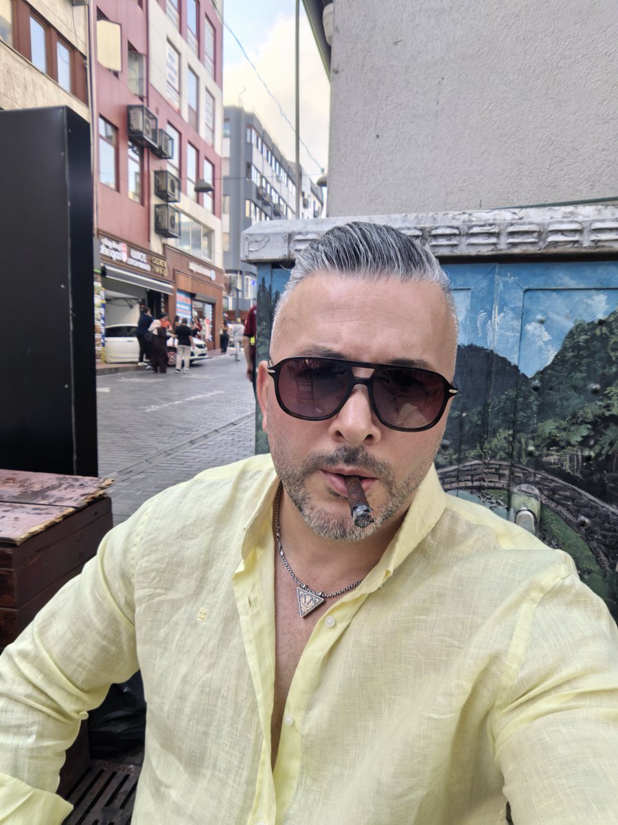 ergin_kucuk's tweet photo. İşler biter, meydanda Trabzon'u izlemek güzel...

#trabzon #trabzonmeydan https://t.co/Ezcq0KKfO9