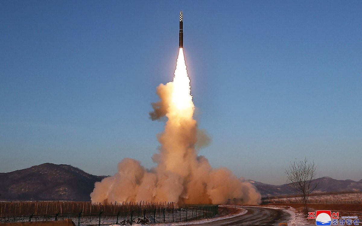 MarioNawfal's tweet photo. 🇯🇵🇰🇵🇰🇷 Japan reported a possible ballistic missile launch from North Korea, earlier today...

The projectile (a short-range ballistic missile) fell outside Japan’s exclusive economic zone, and no immediate damage to ships or planes was found.

The launch was detected from the Wonsan area on the east coast around 5:00 p.m. local time. 

South Korea’s military is monitoring for additional launches and coordinating with the United States and Japan.

This is North Korea’s first ballistic missile test in over a month, and comes ahead of upcoming South Korea-U.S. military exercises.

Source: @Kantei_Saigai, @ModJapan_jp / Writer: Samuel
