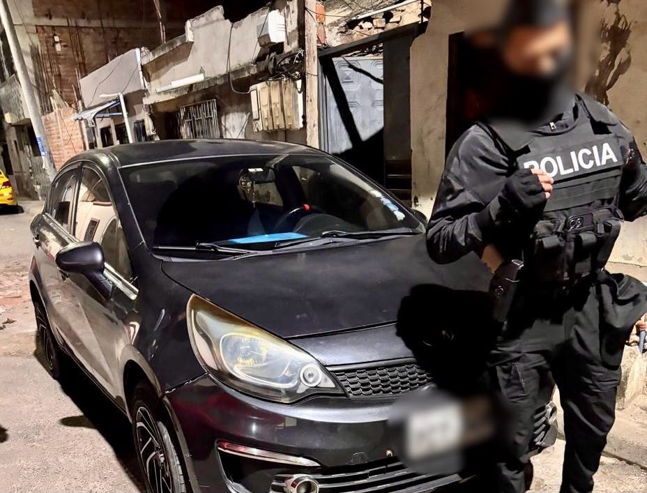 MaciasMirly's tweet photo. 📍 #Riobamba | La Fiscalía informó sobre la detención de un sospechoso por el asesinato de una guía penitenciaria. La captura se ejecutó con fines de formulación de cargos contra el investigado por su presunta participación en el crimen ocurrido el 12 de junio de 2026 https://t.co/5EYjYcFEjH