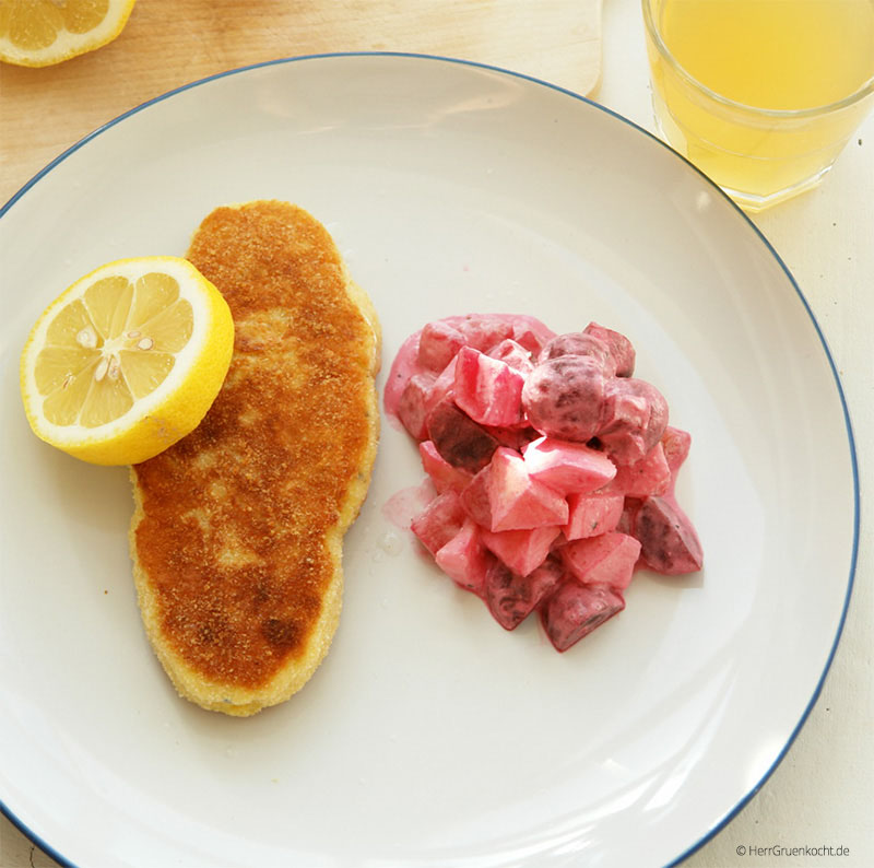 HerrGruenkocht's tweet photo. Unüberfischbar:
Herr Grüns Kartoffelfisch mit Rote-Bete-Gurken-Apfel-Salat
https://t.co/wKaRbIg97E
#Fisch #Salat #RoteBete #Apfel #vegetarisch https://t.co/x4a9bejmrz