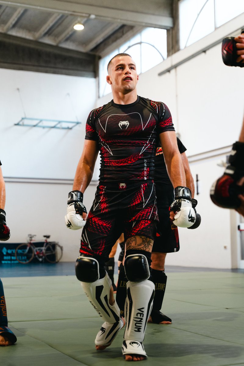 CageWarriors's tweet photo. CAGE WARRIORS DEBUT ⏳👀

Federico Rotoni makes his pro MMA debut on October 17th at #CW211 Rome! 

🎟️ Link in bio for tickets! https://t.co/PyQ9e1i81q