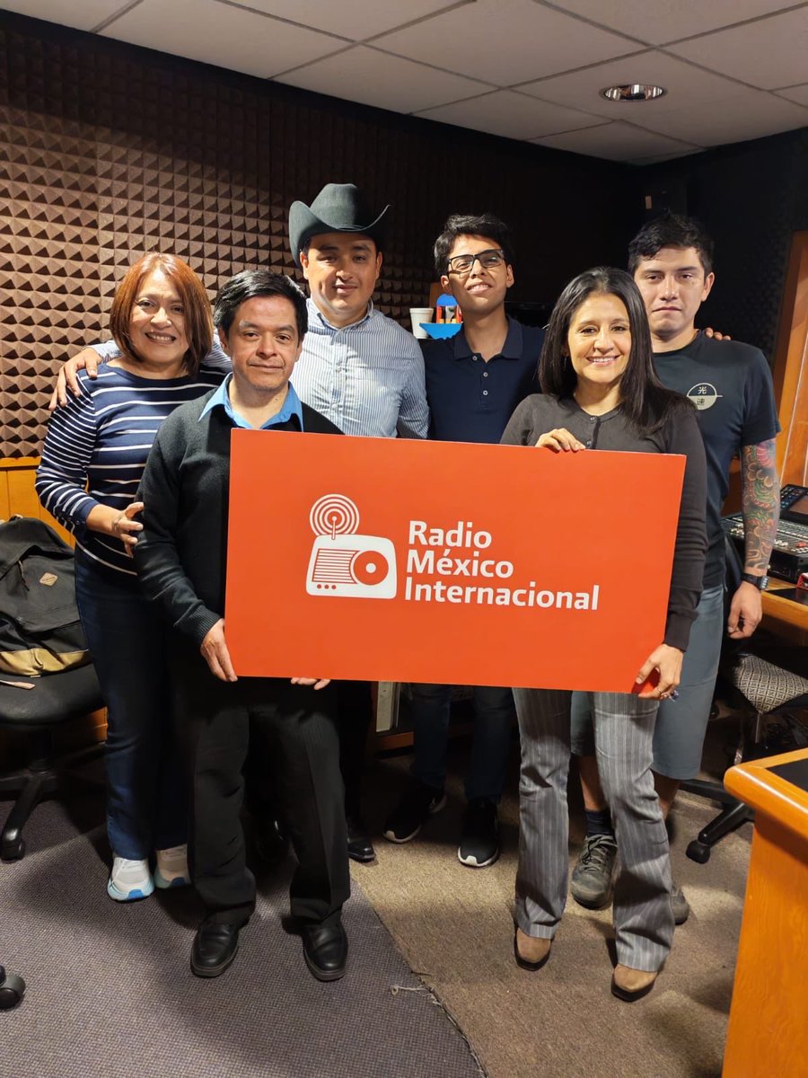 FherMontenegro's tweet photo. Muchas gracias Velia Rmi y a todo el equipo de Radio México Internacional de IMER, Instituto Mexicano de la Radio por todas sus atenciones. 
¡Que sigan los éxitos! https://t.co/NNK9tHj3Sk