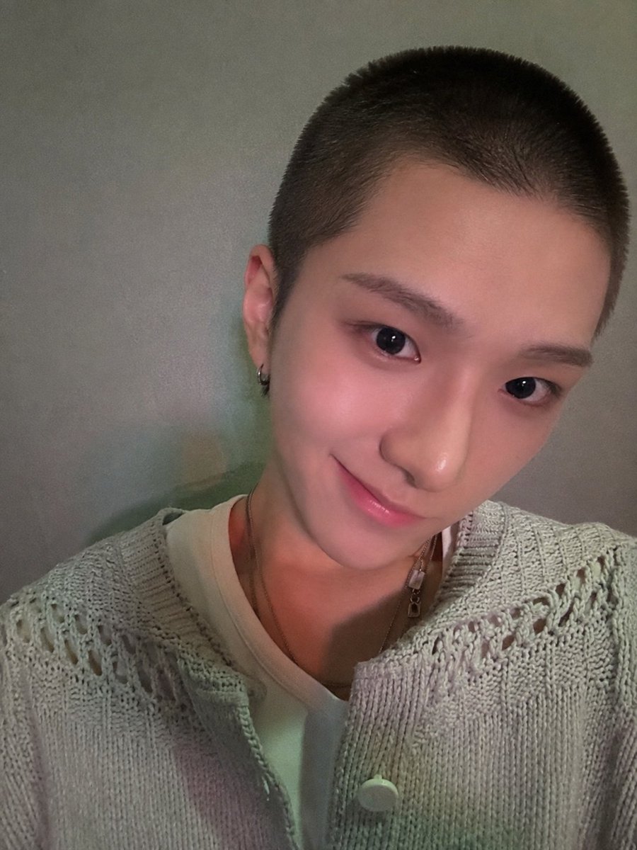 knock_knock_400's tweet photo. 난 그냥 단순 궁금중이였어ㅅㅂ https://t.co/dEebsr4Xvt