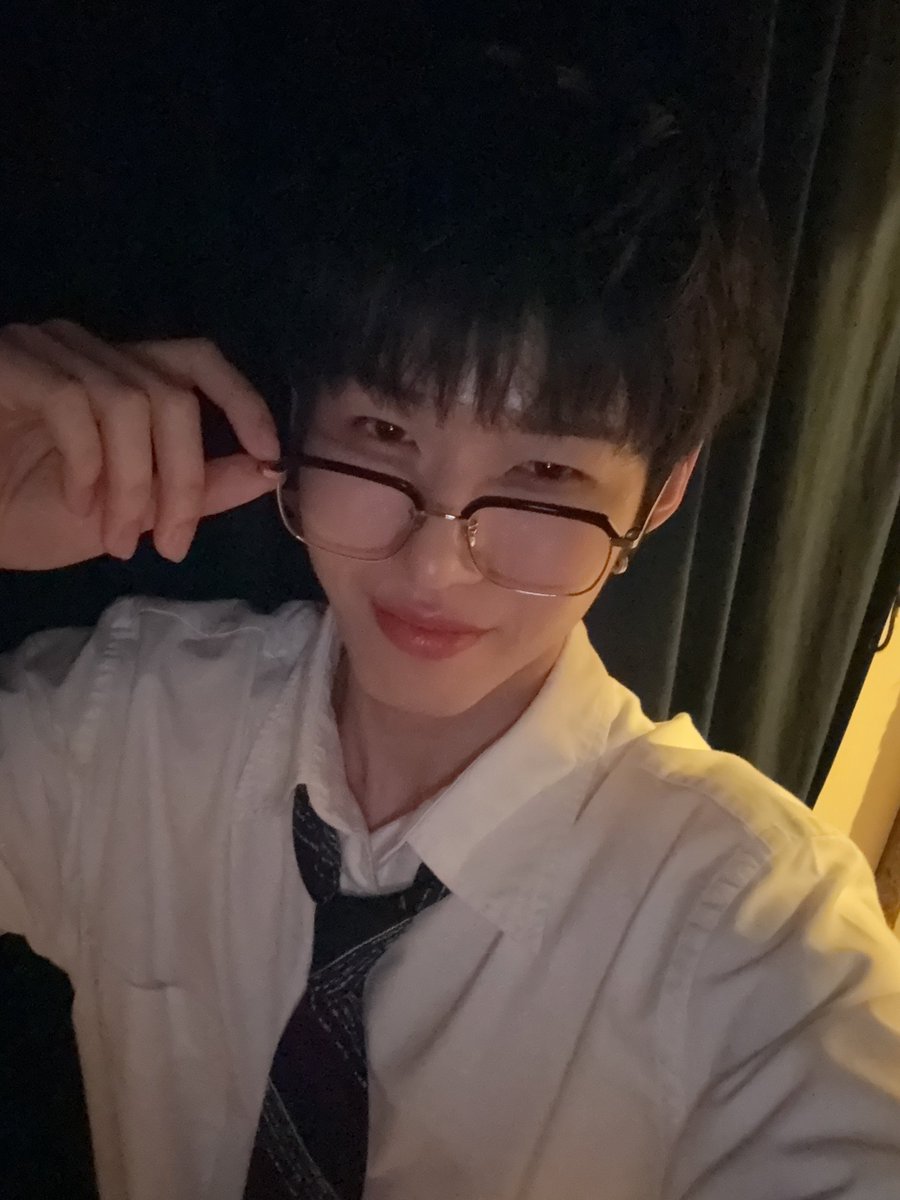 YOUNITE_twt's tweet photo. 君を虜にしたい💗💗

#DEY #데이 https://t.co/a6f1PWoq3M