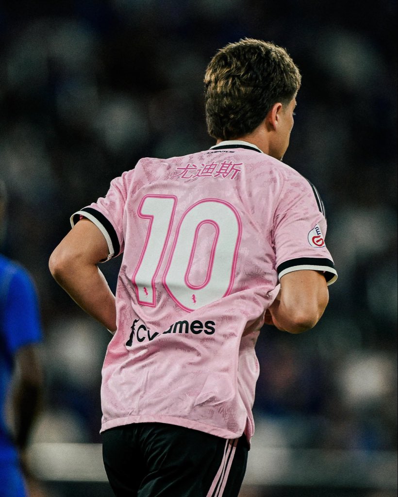 juventusfc's tweet photo. 🔟✨ https://t.co/vKAqIl3NNB