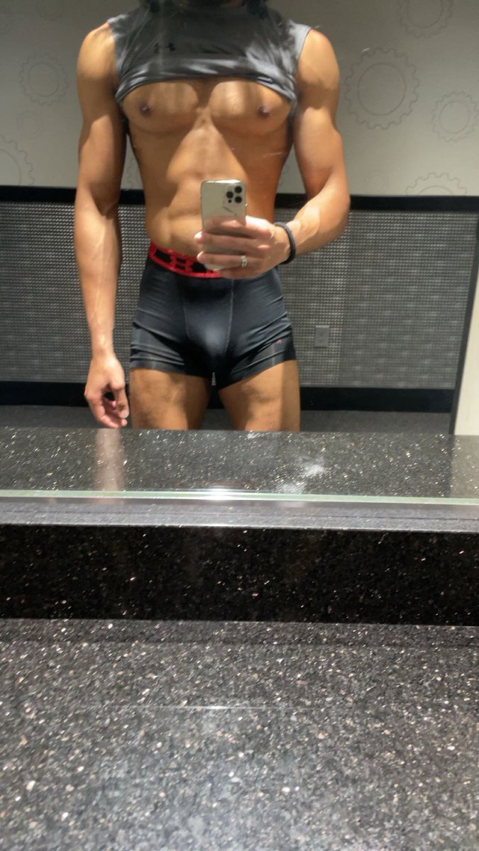 teesbagz's tweet photo. the closest things i can post. 🧘🏽 https://t.co/2FzzAOOIy5