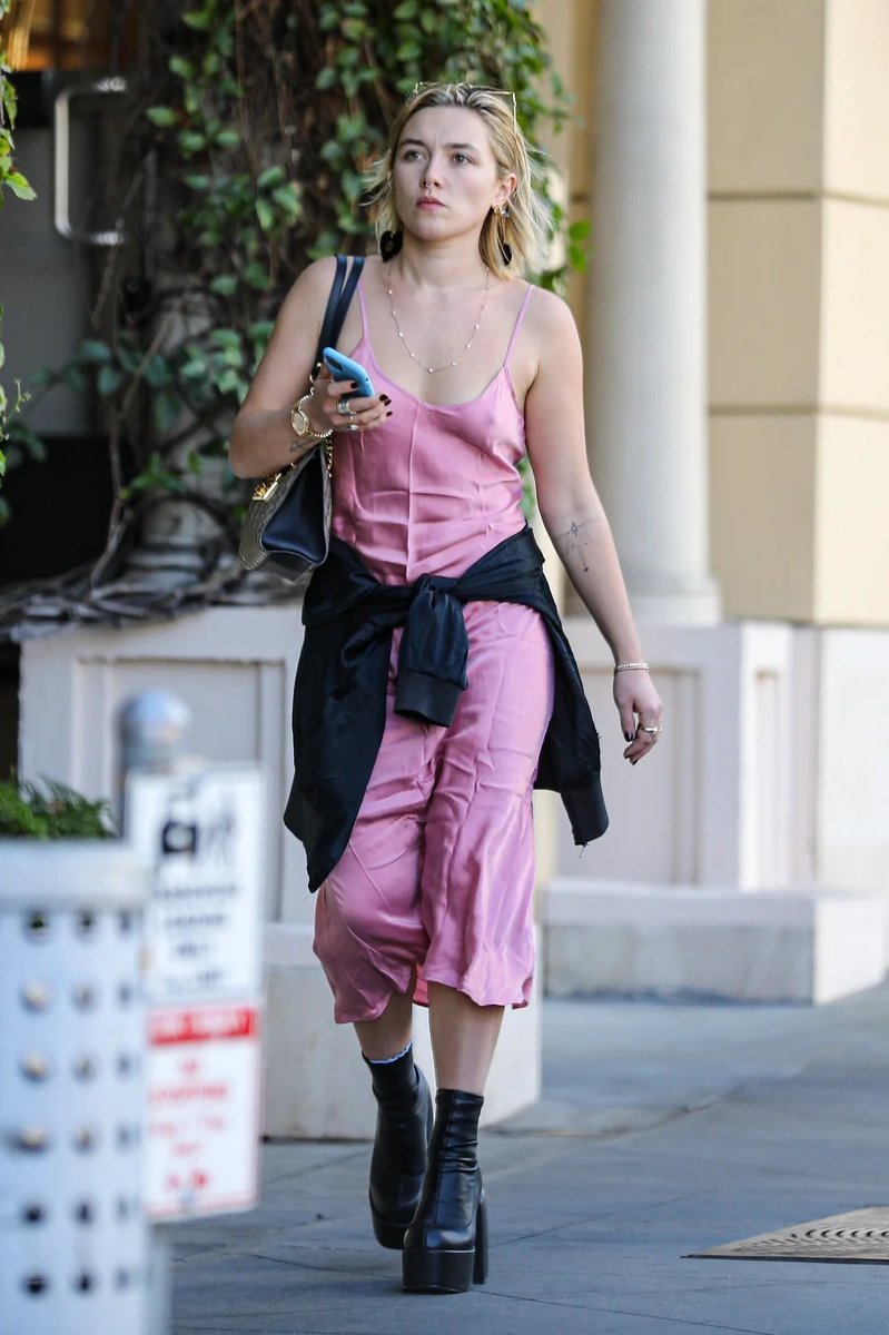 ACTRESS__LOVER's tweet photo. Florence Pugh Stunning in Pink https://t.co/1p6JwAZN4e