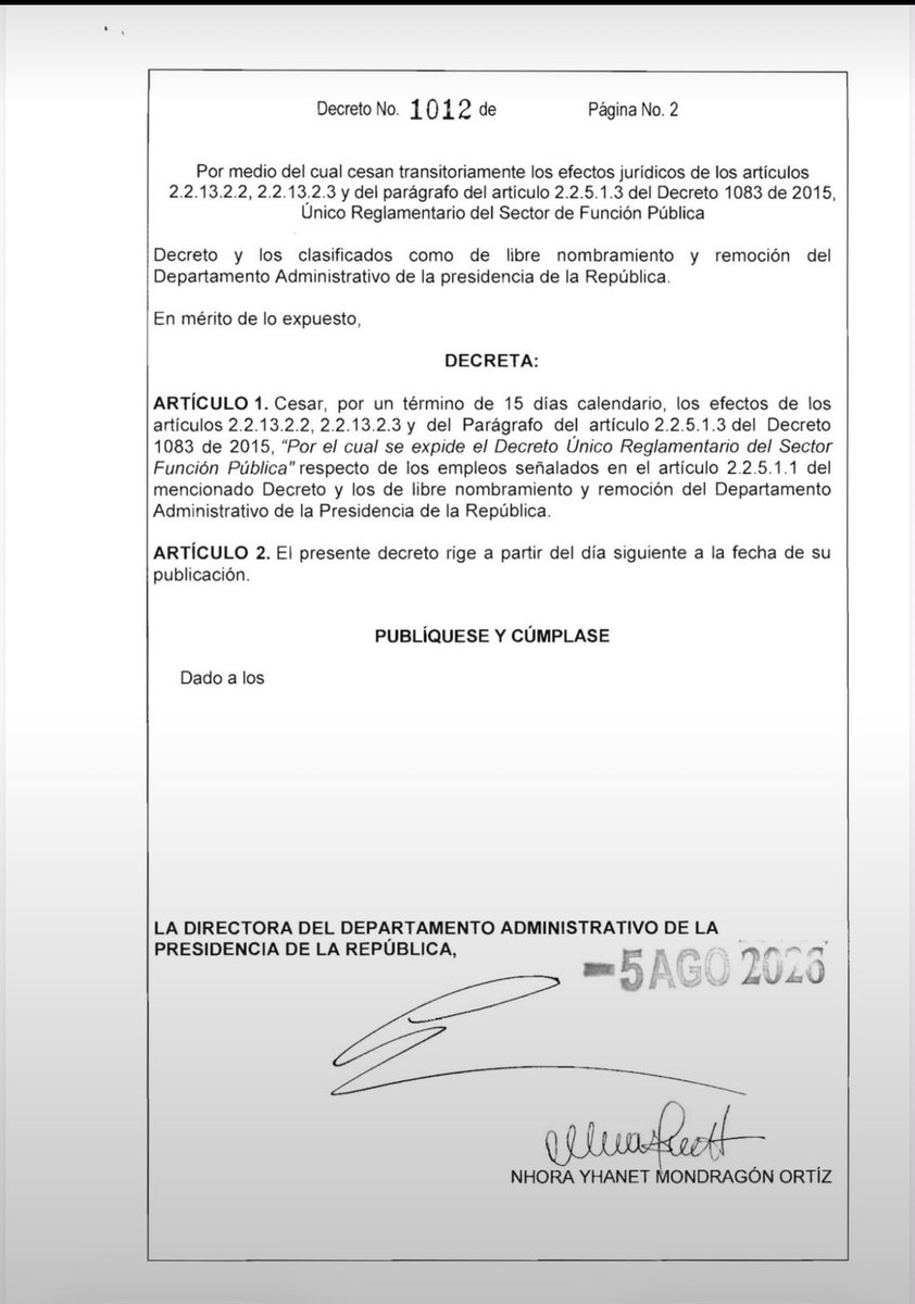 Melquisedec70's tweet photo. Atentos, ojo con este decreto que, de un lado, facilita que el presidente Abelardo del Espriella desde mañana pueda nombrar a sus primeros funcionarios sin los largos trámites previos que ordena la ley. 

Pero también le facilita al gobierno que se va, que deje amarrados otros funcionarios desde ayer y hasta mañana. Tiene veneno el decreto.