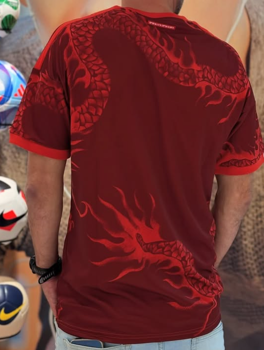 DataFutebol's tweet photo. A provável nova 3° camisa do Internacional é no mínimo, exótica.

Via @LucasCollar https://t.co/ECIZbgLkIF