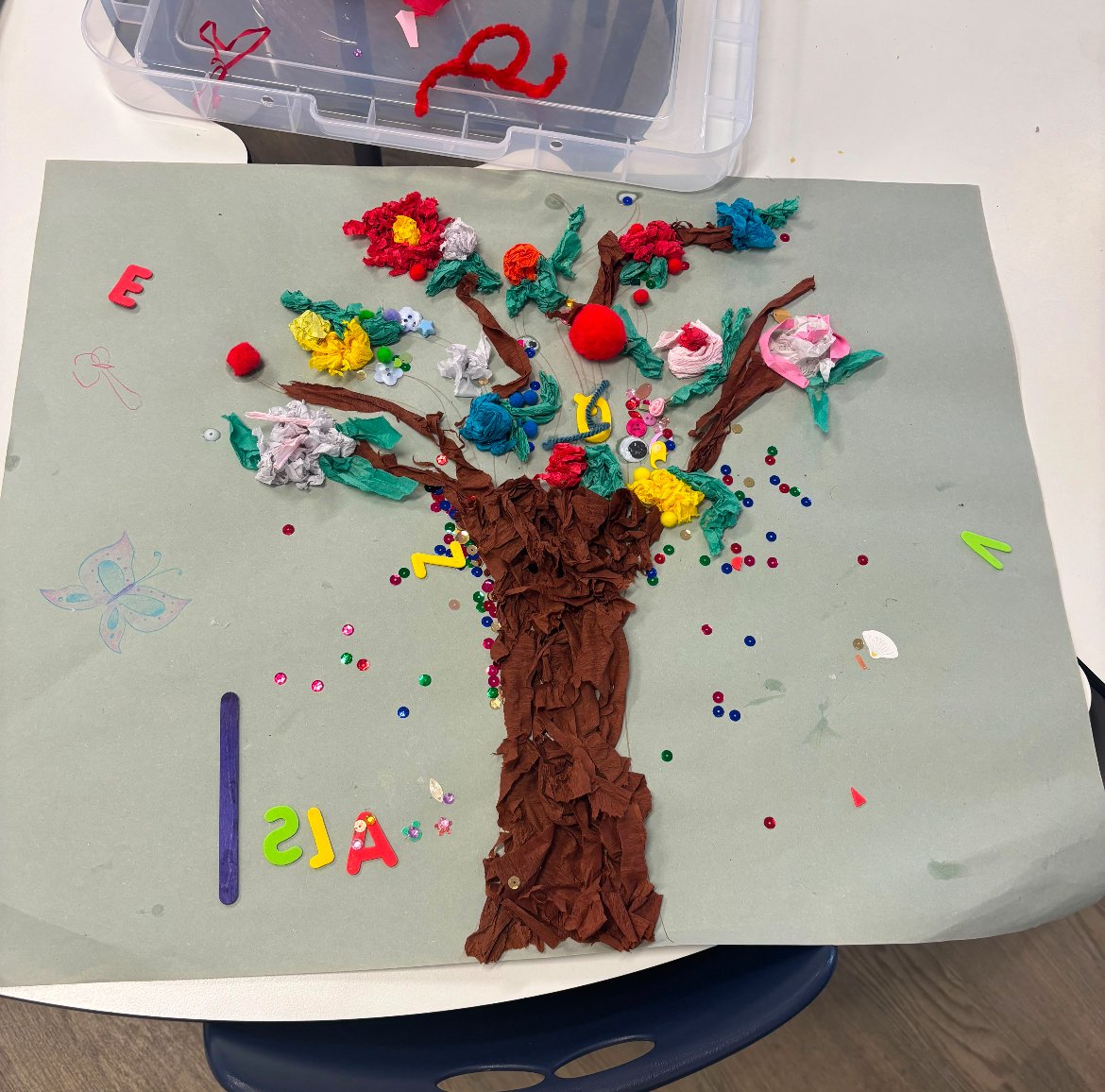 ecocoachcic's tweet photo. Another brilliant day across our summer camps! 🌞

🏫 Hawthorn Day 3: Nerf battles, dodgeball, football, basketball, building challenges, crafts &amp; loom bands.

🏫 Spinney Day 8: Gymnastics, Nerf, arts &amp; crafts, loom bands, outdoor games &amp; plenty of smiles.

#EcoCoach #SummerCamp https://t.co/gRQvDGHpOr