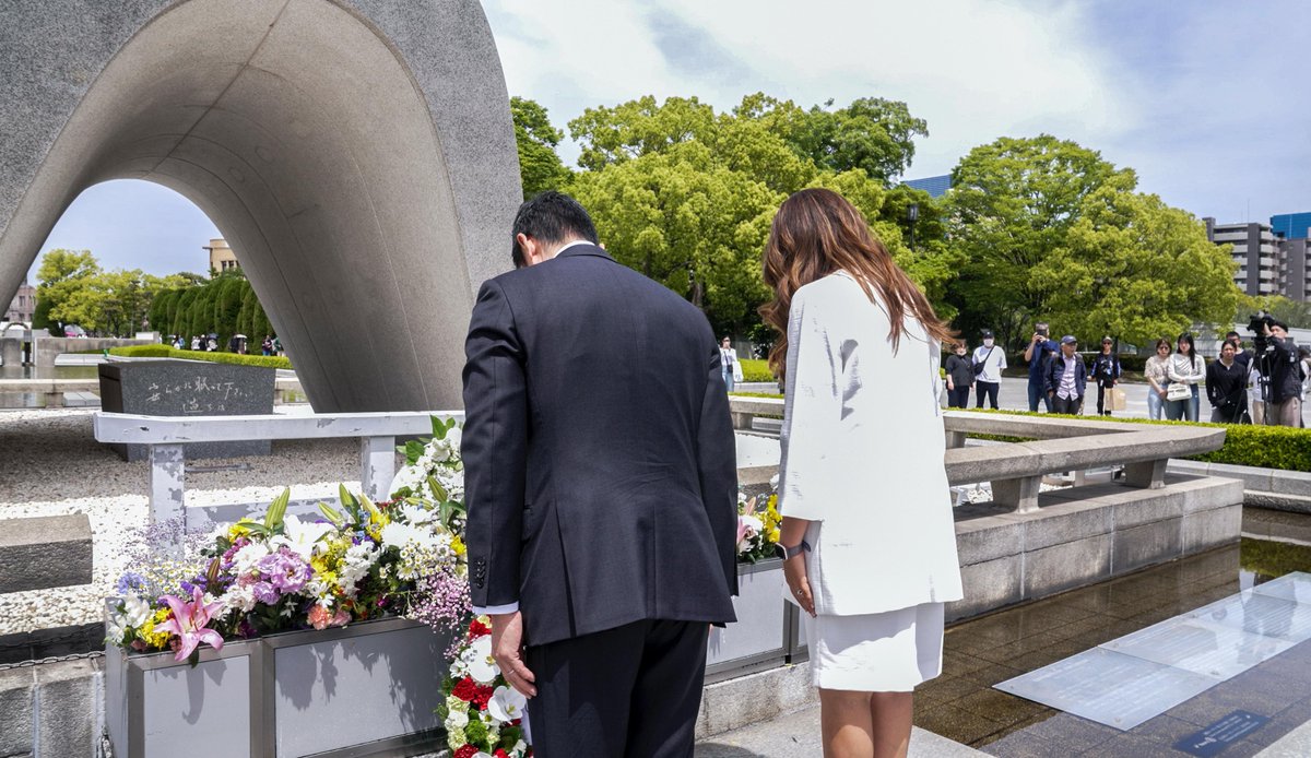 LibiaDennise's tweet photo. Hoy se cumplen 81 años de un momento que marcó para siempre la historia de la humanidad, la caída de la bomba atómica sobre @Hiroshima_pref. 🇯🇵🕊️

Con profundo respeto, desde Guanajuato honramos la memoria de las víctimas y reconocemos la grandeza de un pueblo que, ante el dolor, eligió reconstruir, sanar y convertirse en un referente mundial de paz.

En mi visita a Hiroshima en 2025 pude sentir la fuerza de su historia y confirmar los lazos de amistad y hermandad que unen a Japón y Guanajuato. 🇲🇽🤝🇯🇵

Que la memoria nos recuerde siempre que la paz se construye con respeto, diálogo y esperanza.