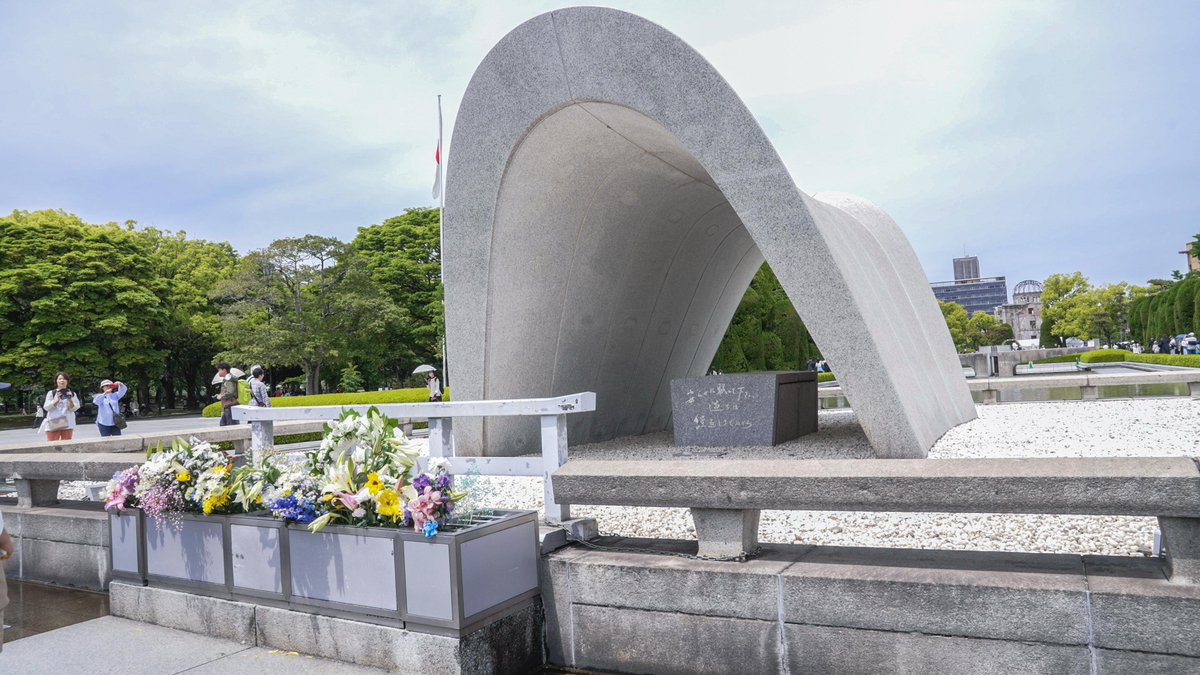 LibiaDennise's tweet photo. Hoy se cumplen 81 años de un momento que marcó para siempre la historia de la humanidad, la caída de la bomba atómica sobre @Hiroshima_pref. 🇯🇵🕊️

Con profundo respeto, desde Guanajuato honramos la memoria de las víctimas y reconocemos la grandeza de un pueblo que, ante el dolor, eligió reconstruir, sanar y convertirse en un referente mundial de paz.

En mi visita a Hiroshima en 2025 pude sentir la fuerza de su historia y confirmar los lazos de amistad y hermandad que unen a Japón y Guanajuato. 🇲🇽🤝🇯🇵

Que la memoria nos recuerde siempre que la paz se construye con respeto, diálogo y esperanza.