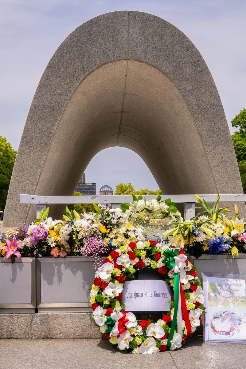 LibiaDennise's tweet photo. Hoy se cumplen 81 años de un momento que marcó para siempre la historia de la humanidad, la caída de la bomba atómica sobre @Hiroshima_pref. 🇯🇵🕊️

Con profundo respeto, desde Guanajuato honramos la memoria de las víctimas y reconocemos la grandeza de un pueblo que, ante el dolor, eligió reconstruir, sanar y convertirse en un referente mundial de paz.

En mi visita a Hiroshima en 2025 pude sentir la fuerza de su historia y confirmar los lazos de amistad y hermandad que unen a Japón y Guanajuato. 🇲🇽🤝🇯🇵

Que la memoria nos recuerde siempre que la paz se construye con respeto, diálogo y esperanza.