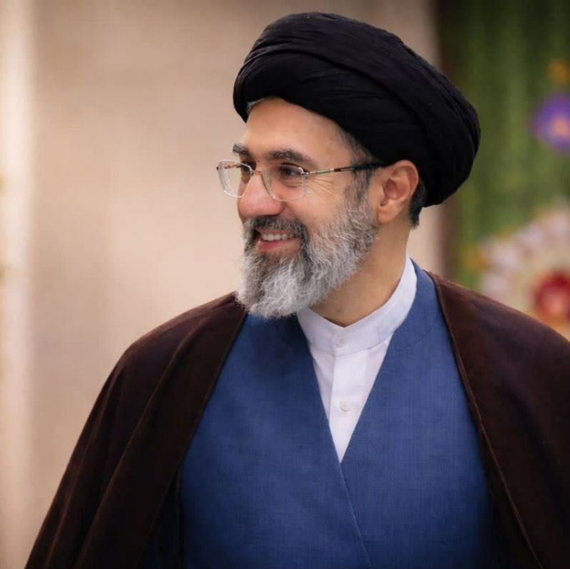 abrahym_bawy's tweet photo. خدا خواست که ندیده دوستت داشته باشیم
#لبیک_یا_خامنه_ای https://t.co/XEG4qKPXow