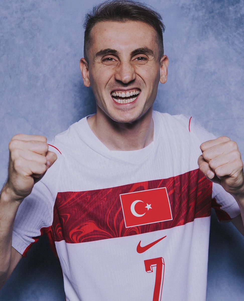 Fbx19077's tweet photo. ❌ Milan, Galatasaray'ın Rafael Leao için yaptığı 35 milyon euroluk teklifi reddetti.

🤑İtalyan Kulübü, 50 milyon euro talebini yineledi.

Özel:Galatasaray bunun üzerine Kerem Aktürkoğlu transferi için Fenerbahçe ile  temasa geçti Fenerbahçe 45M€ bonservis belirledi.

(Sabun Yağızcıoğlu)
